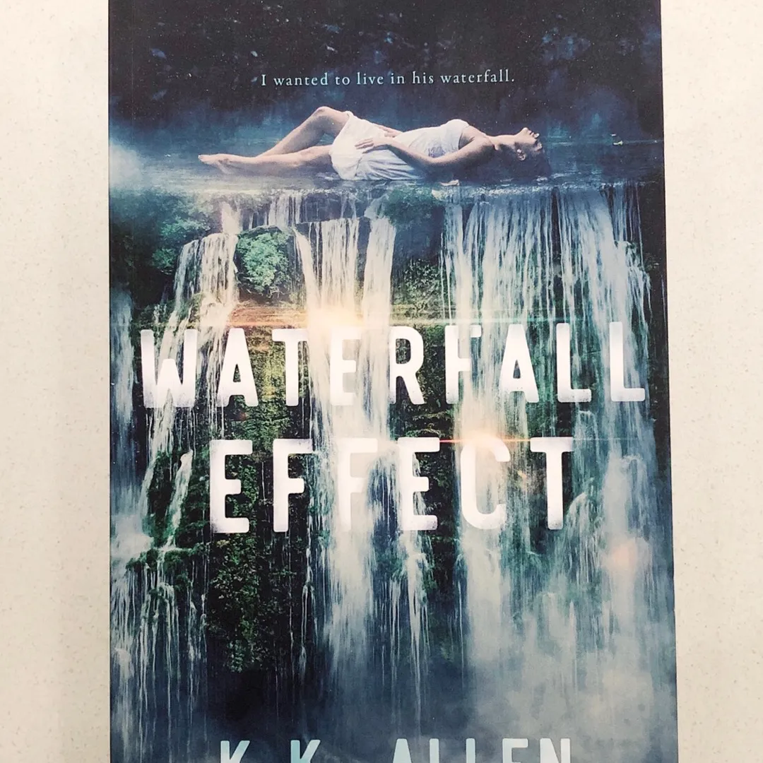 Book! Waterfall Effect photo 1