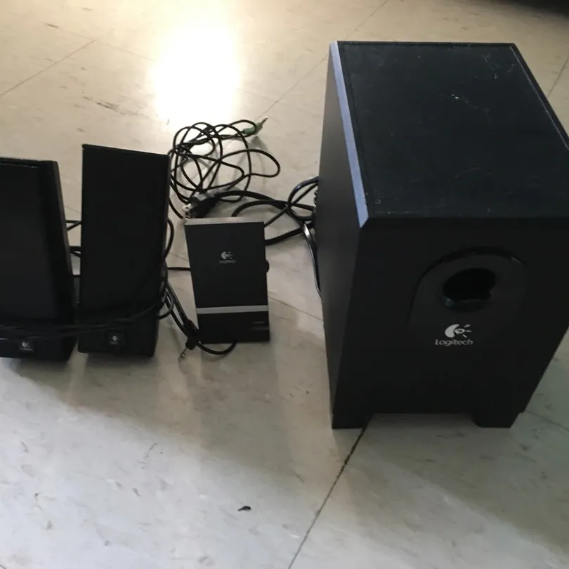 Computer Speakers and Subwoofer photo 1