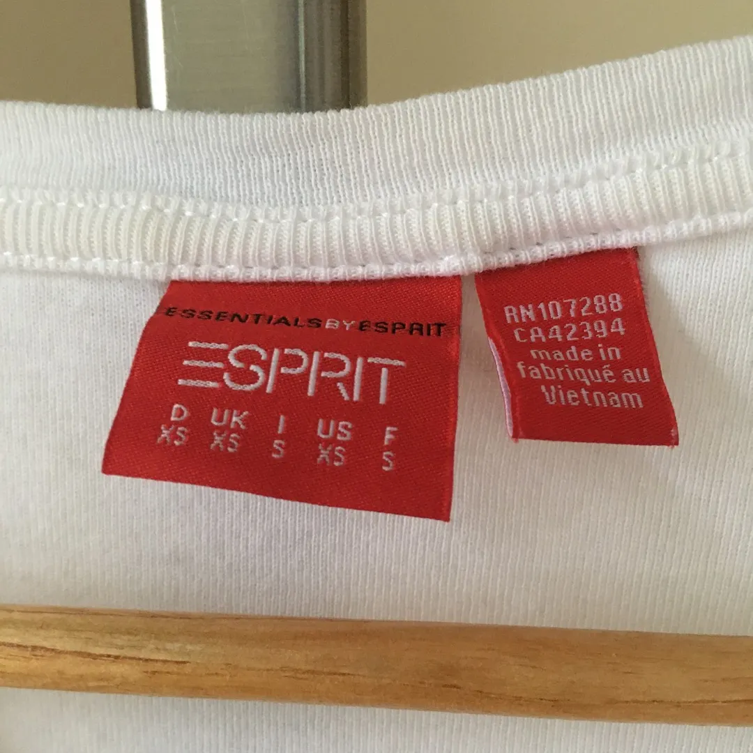 Esprit Plain White Fitted XS Tee photo 3