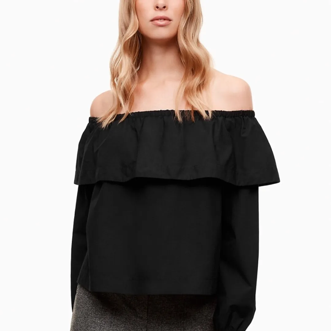 Aritzia Wilfred Off The Shoulder photo 3