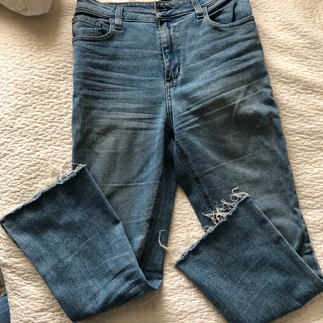 UO Jeans Size 27 photo 1