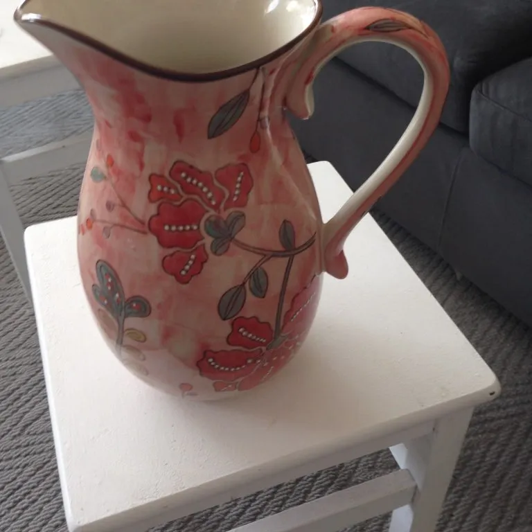 Pink  vase photo 1