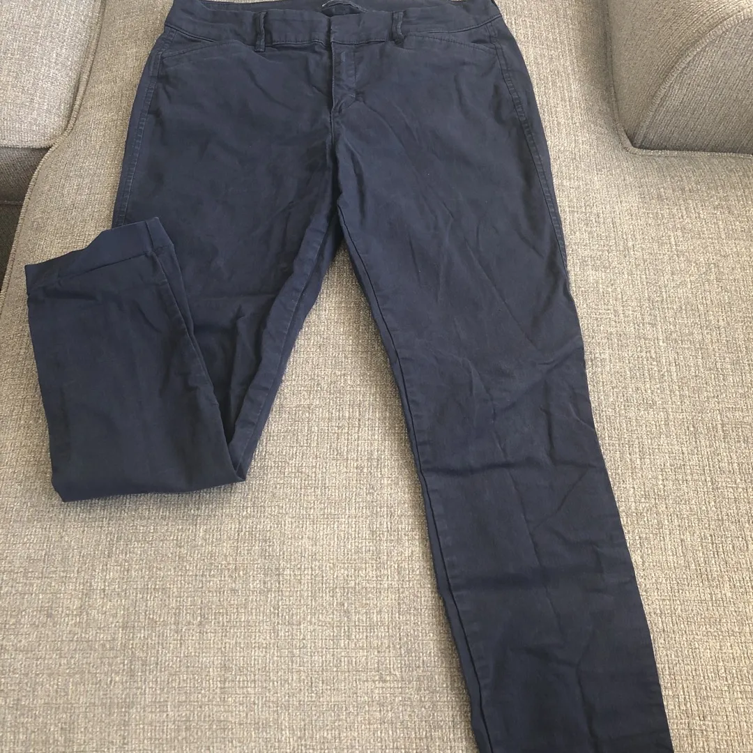 🌟Crinkly Old Navy Pixie Pant Size 8 Navy Blue photo 1