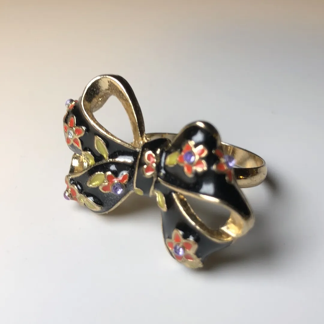 Floral Bow Ring photo 1