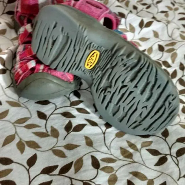 Keen Sandals  Size 8 For Girls photo 4