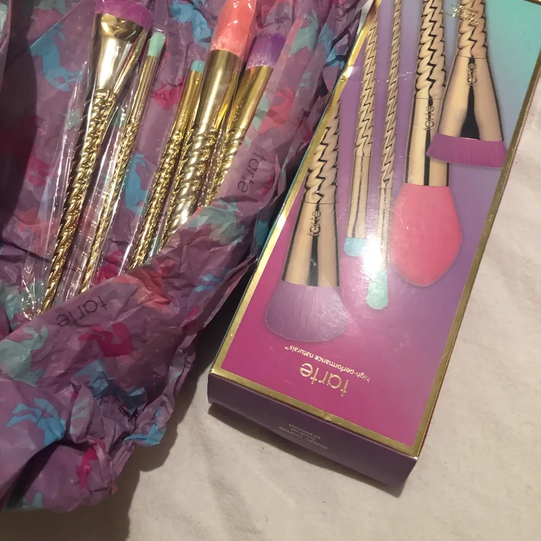 Tarte makeup Brushes New In Box photo 1