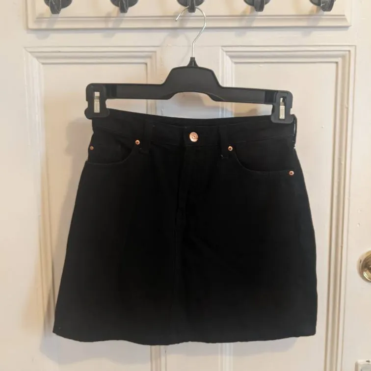 H&M Black Denim Skirt Size 4 photo 1