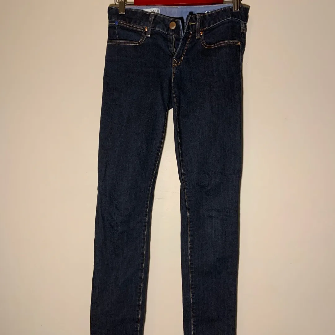 Like New Gap dark skinny jeans size 24/00 photo 1
