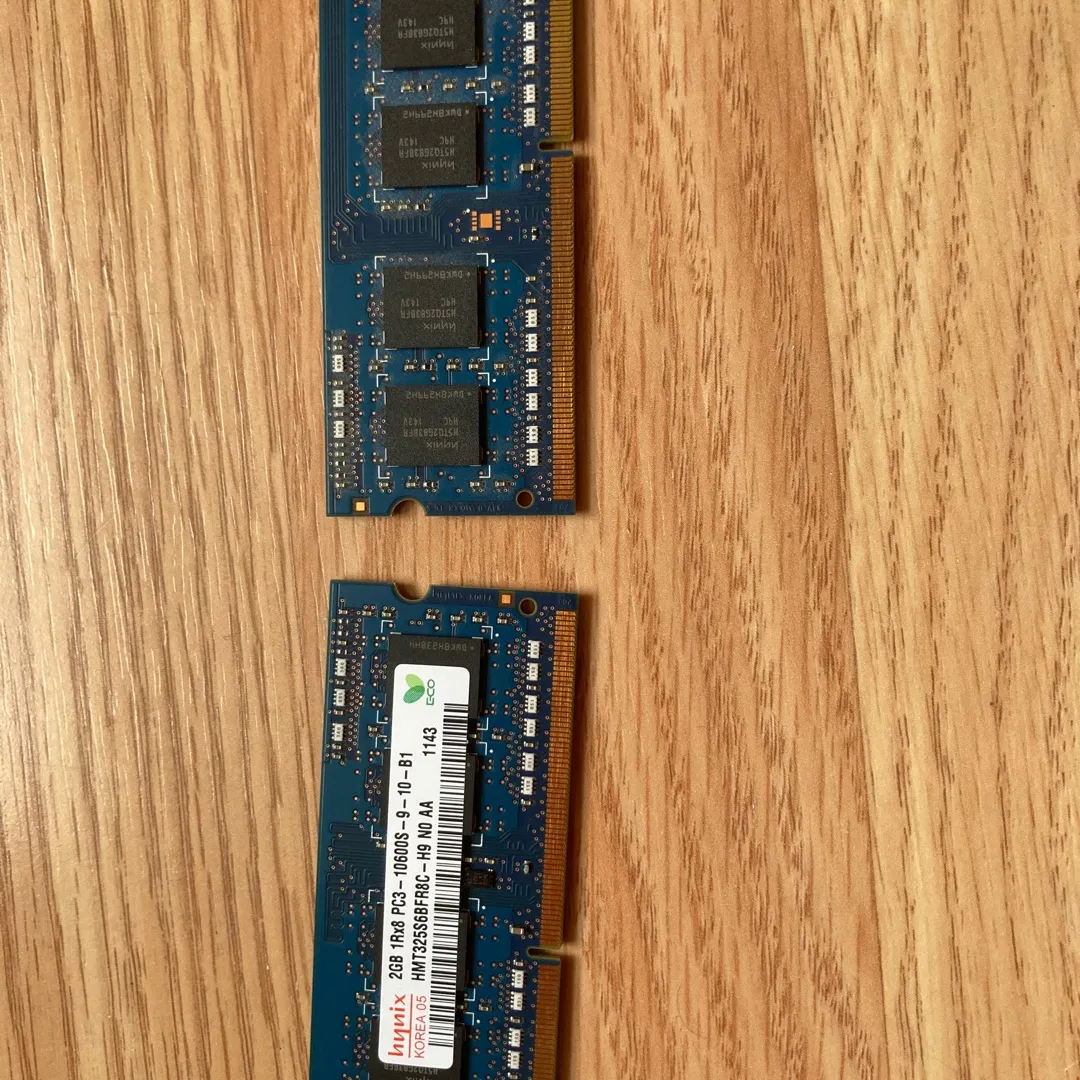 2x 2gb DDR3 RAM photo 1