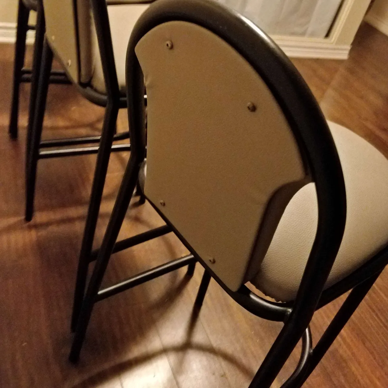 5 refurbished bar stools photo 3