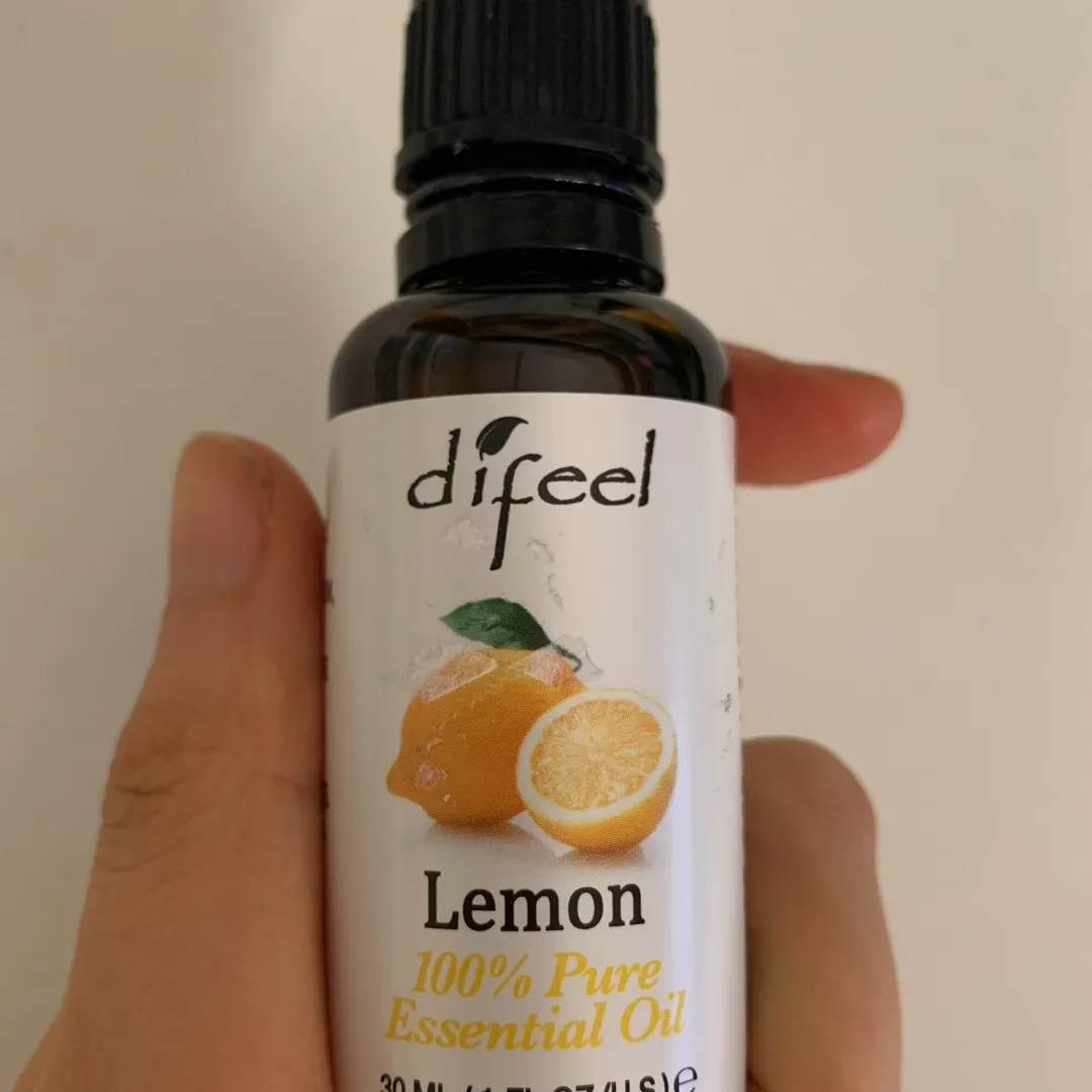 Lemon Essential Oil photo 1
