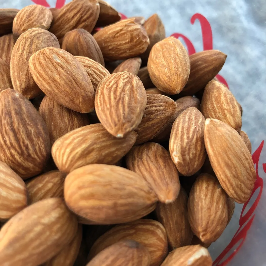 Raw, Unsalted Almonds photo 1