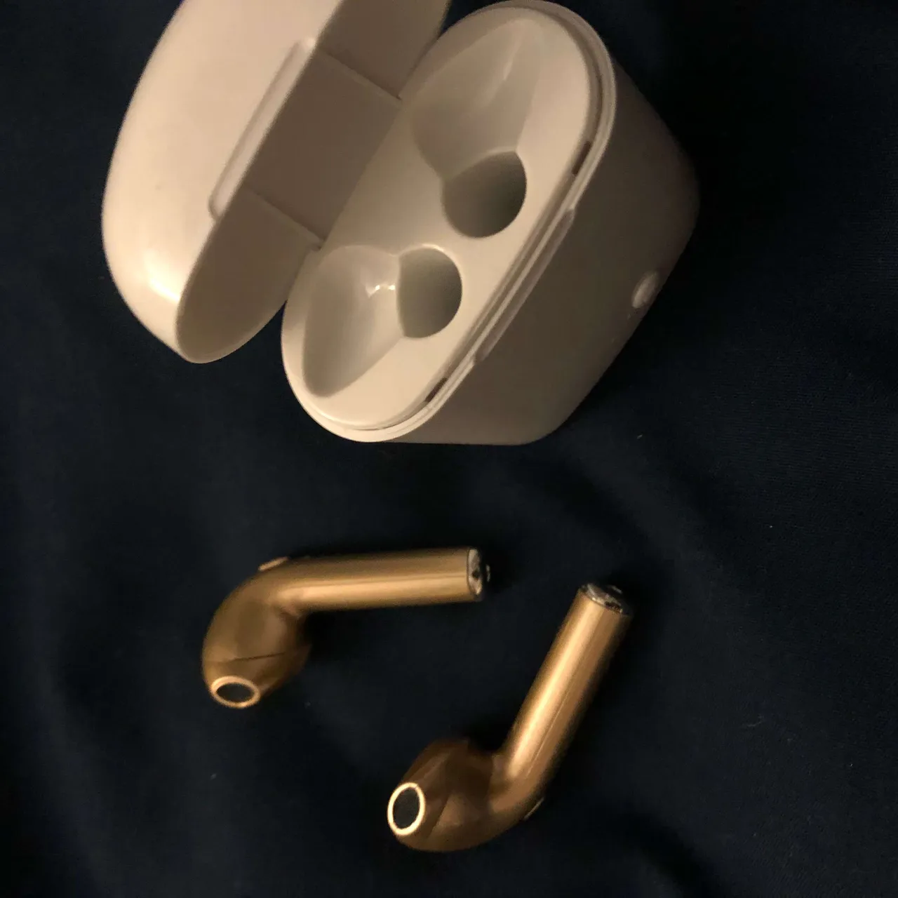 Crappy Knock-Off Airpods photo 1