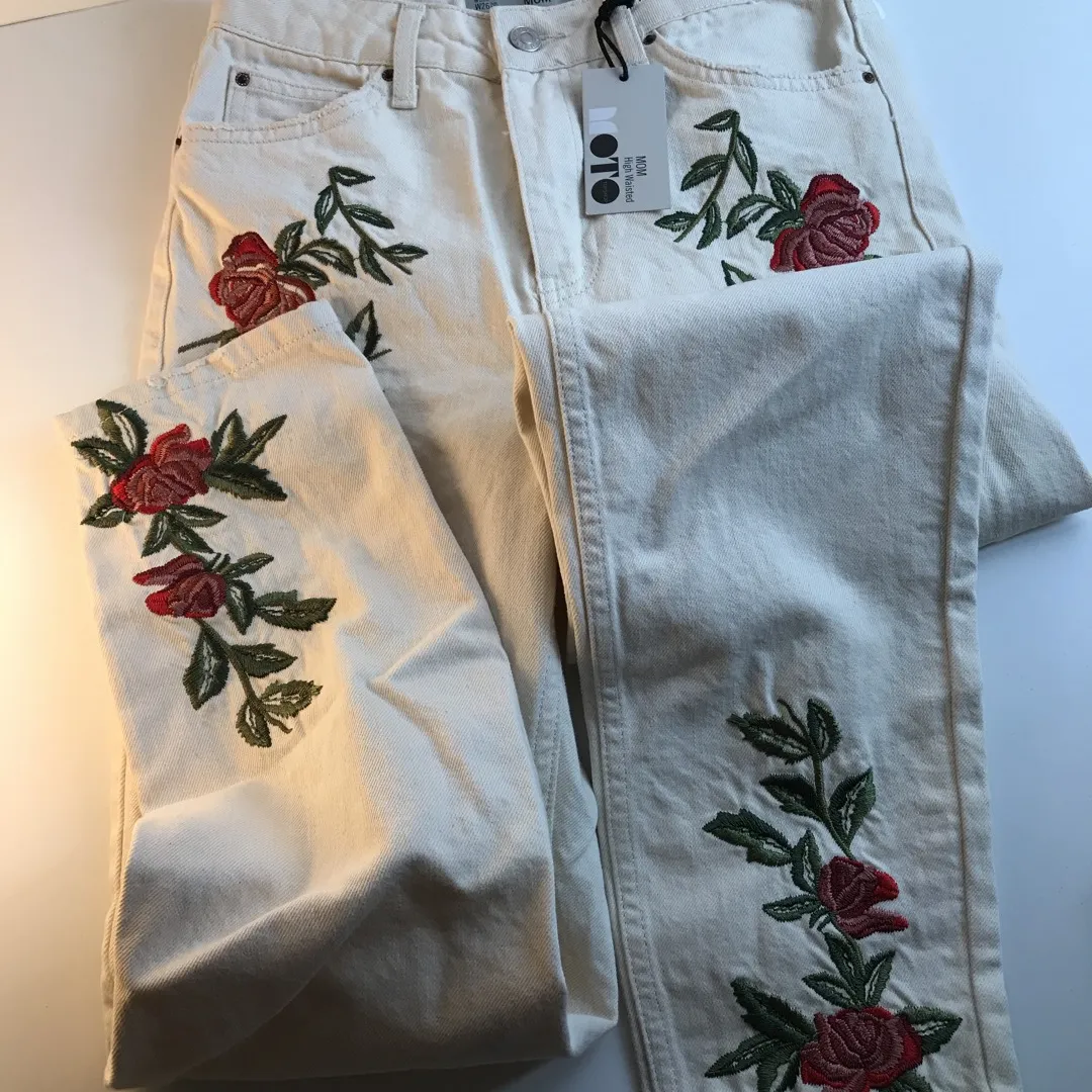 Topshop Embroidered Rose Jeans 👖 photo 4