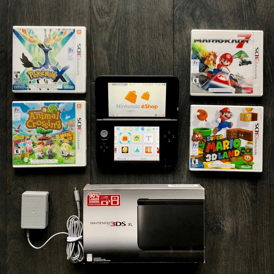 Nintendo 3DS XL (4GB Memory Card) With Games photo 1