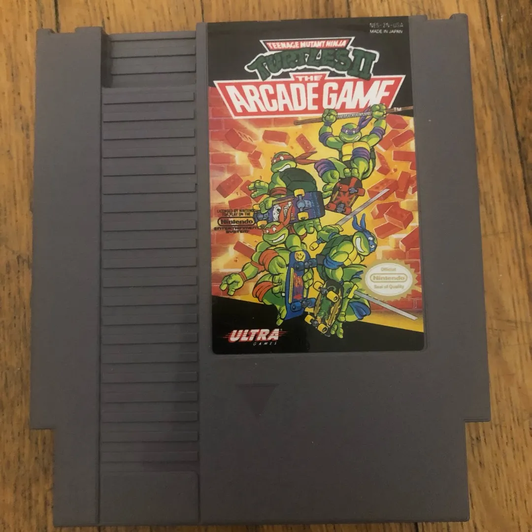 TMNT 2 The Arcade Game (NES) photo 1