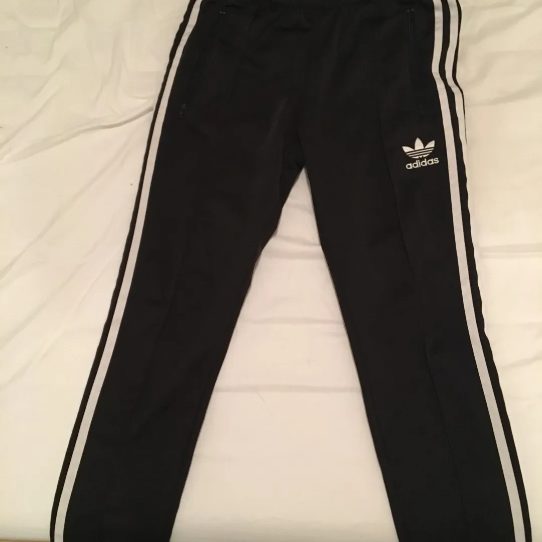 Adidas Superstar track pants xs photo 1