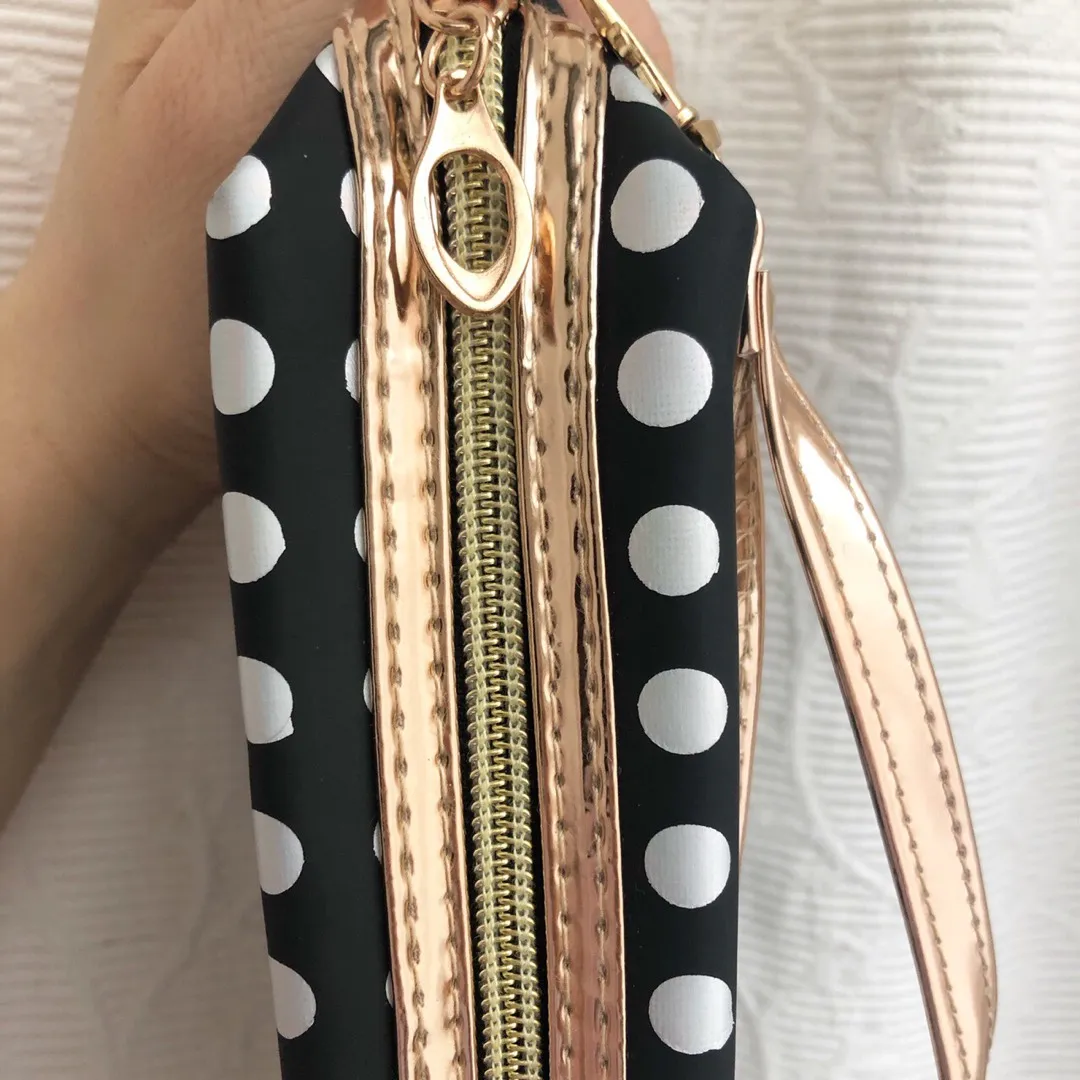 👝 Cute makeup bag with reflective polka dots💄 photo 4