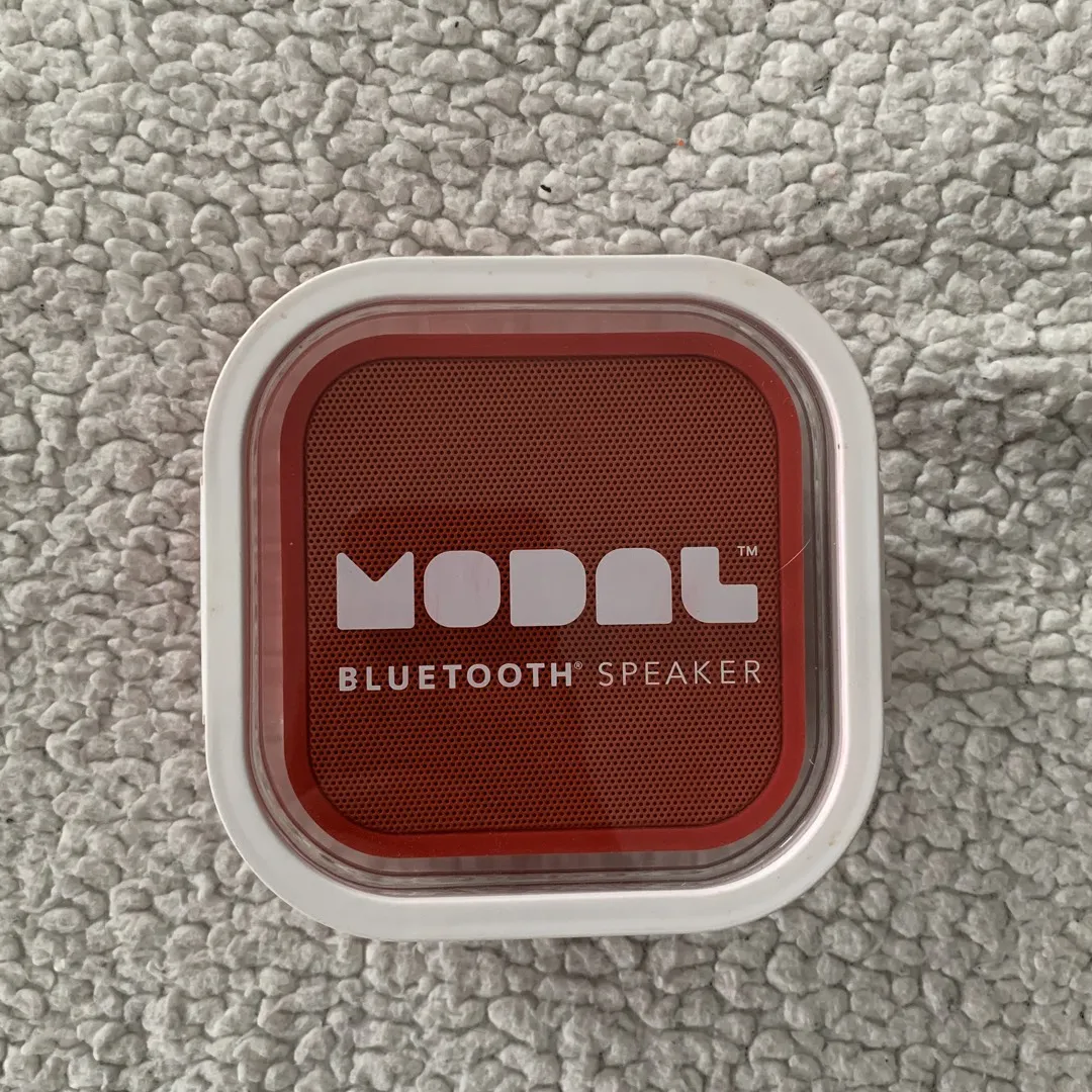 MODAL Bluetooth Speaker Red photo 1