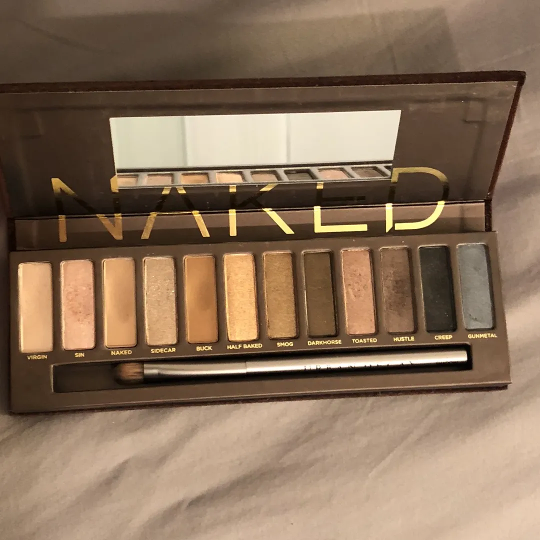 Urban Decay Naked Palette photo 1
