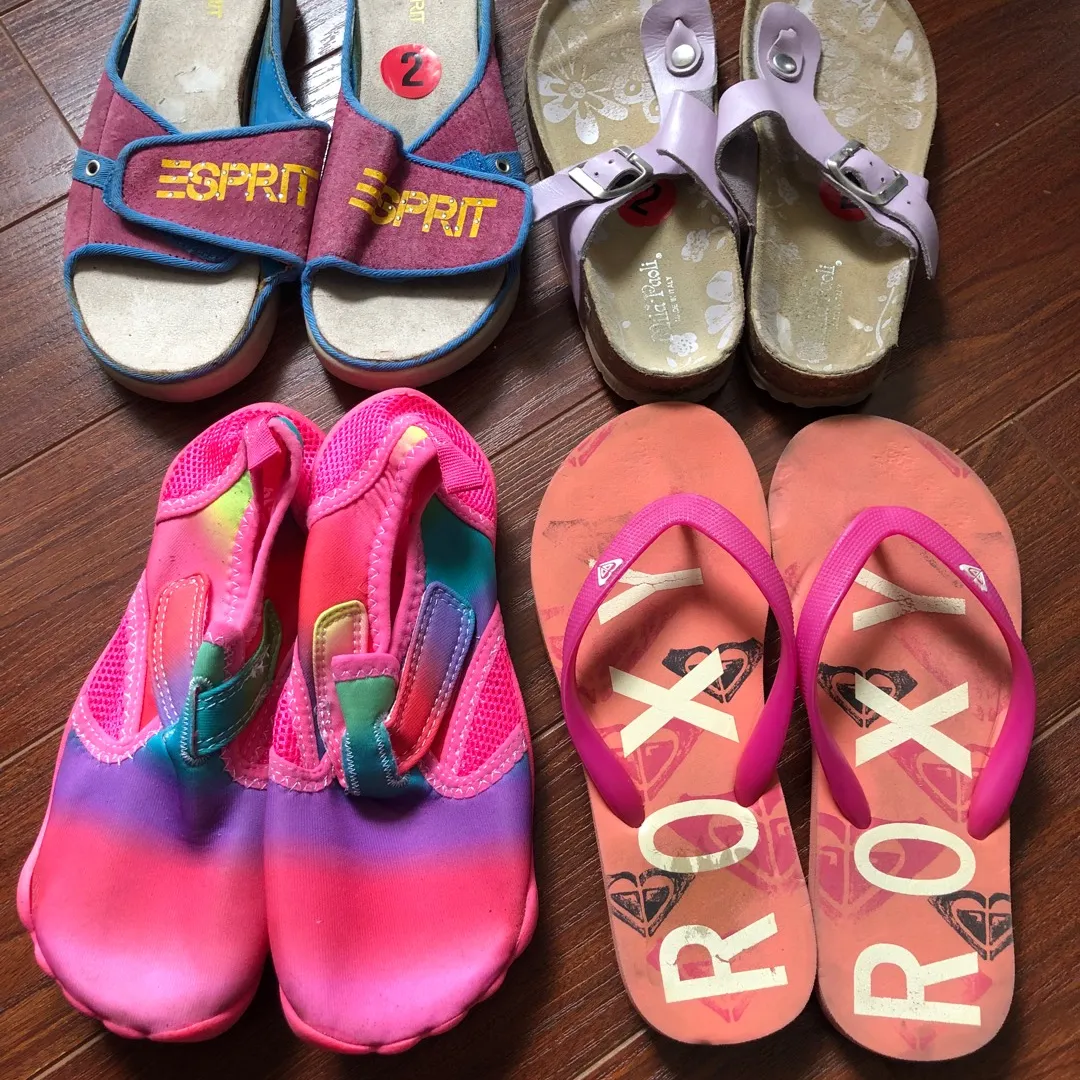 Girl’s Size 2-3 Summer Shoes photo 4
