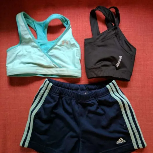 Small Lot Of Small/Extra Small Workout Clothes photo 1