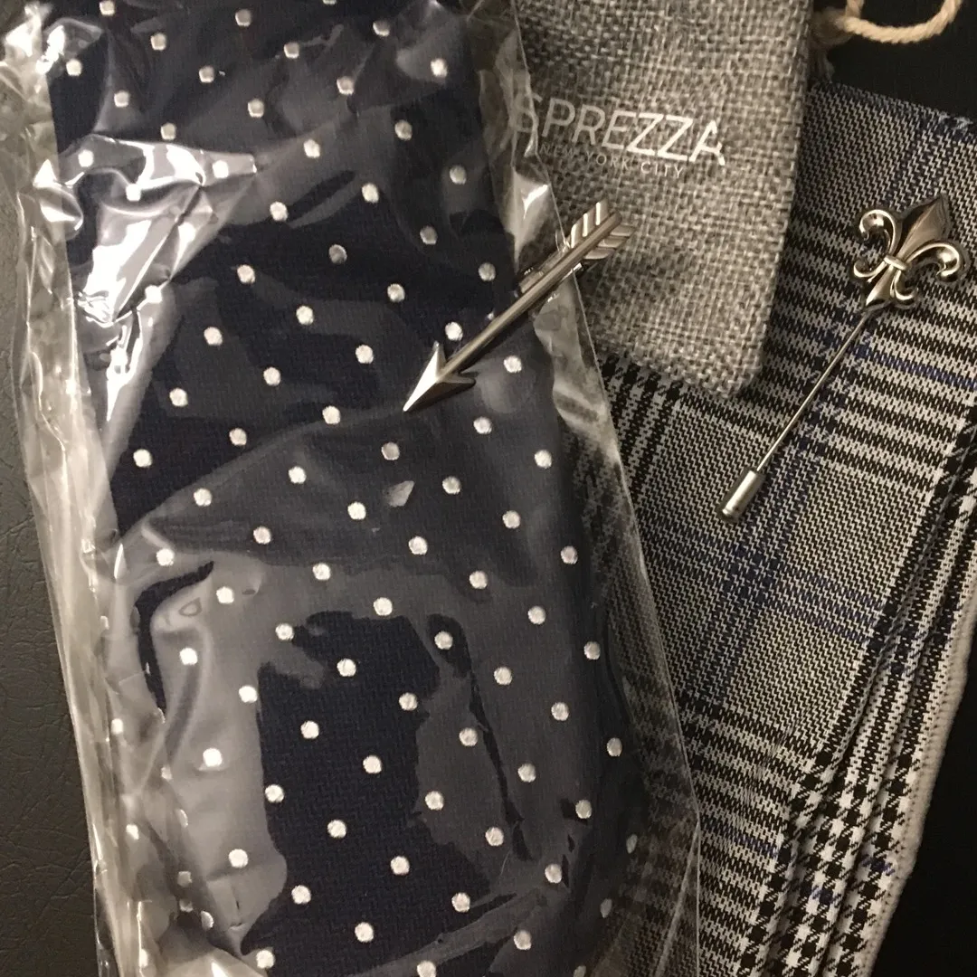 Men Tie, Pocket Square, and Pin photo 1