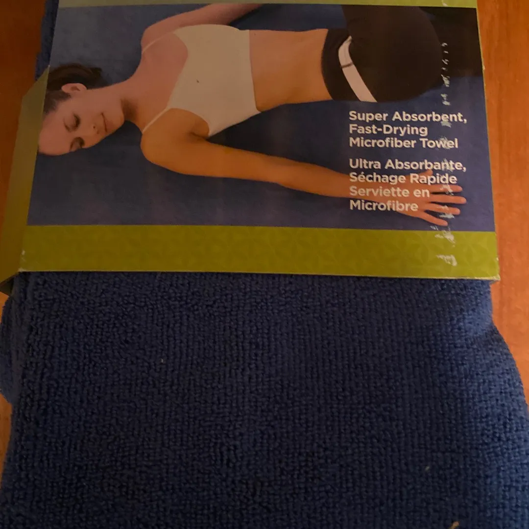 Gaiam Thirsty Yoga Towel photo 1