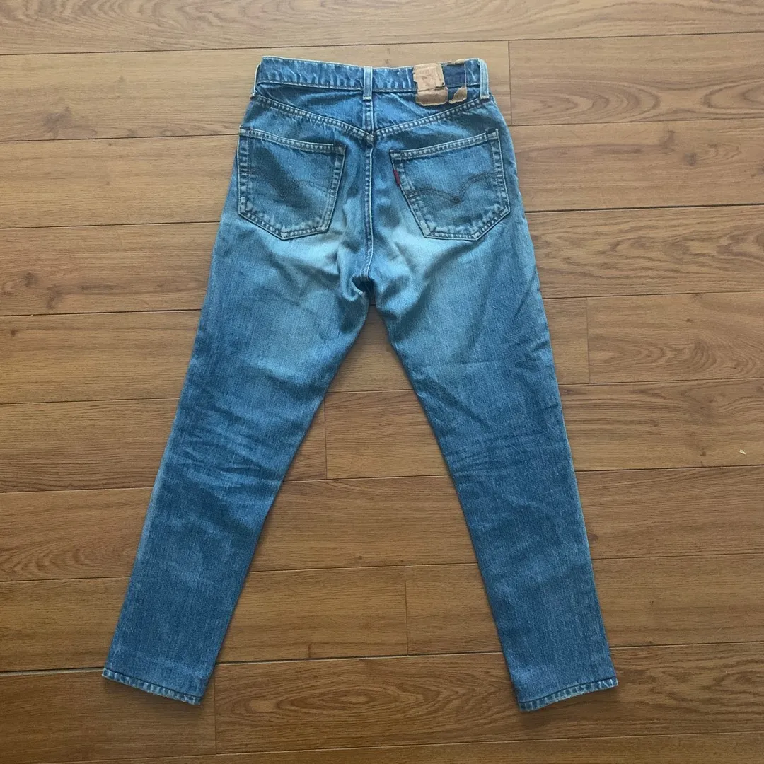 LEVIS High Waisted Jeans - Size 24 photo 3