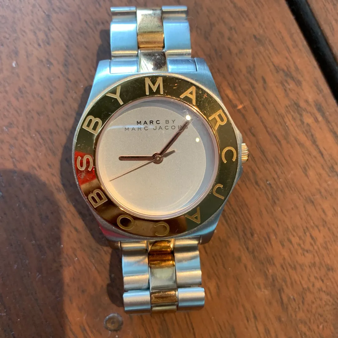 Marc Jacobs Rose Gold Watch photo 3