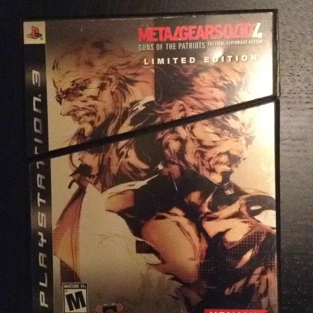 Metal Gear Solid 4 Limited Edition PS3 photo 1