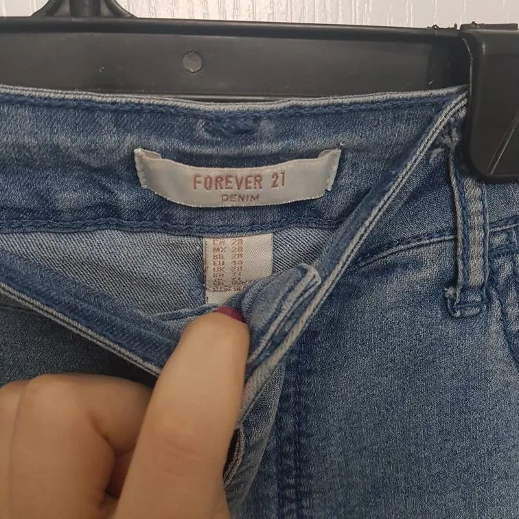 Forever 21 High Rise Jeans. Size 28 photo 3