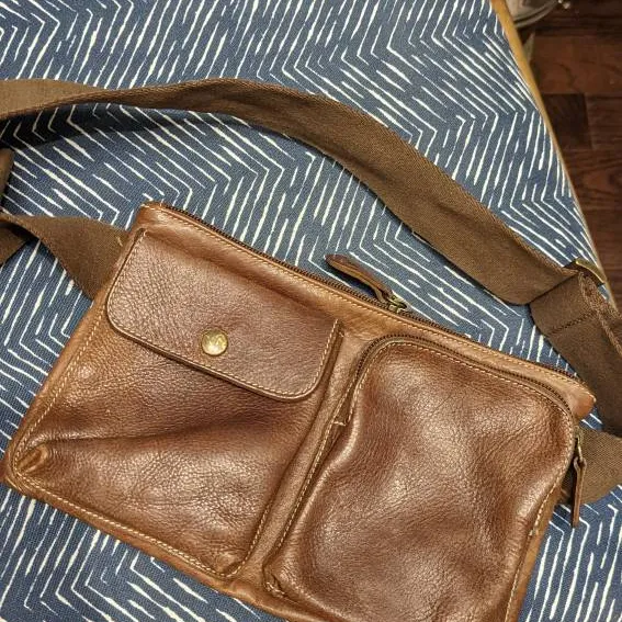 Roots Crossbody Bag Brown Leather - Village Pack Tribe photo 1