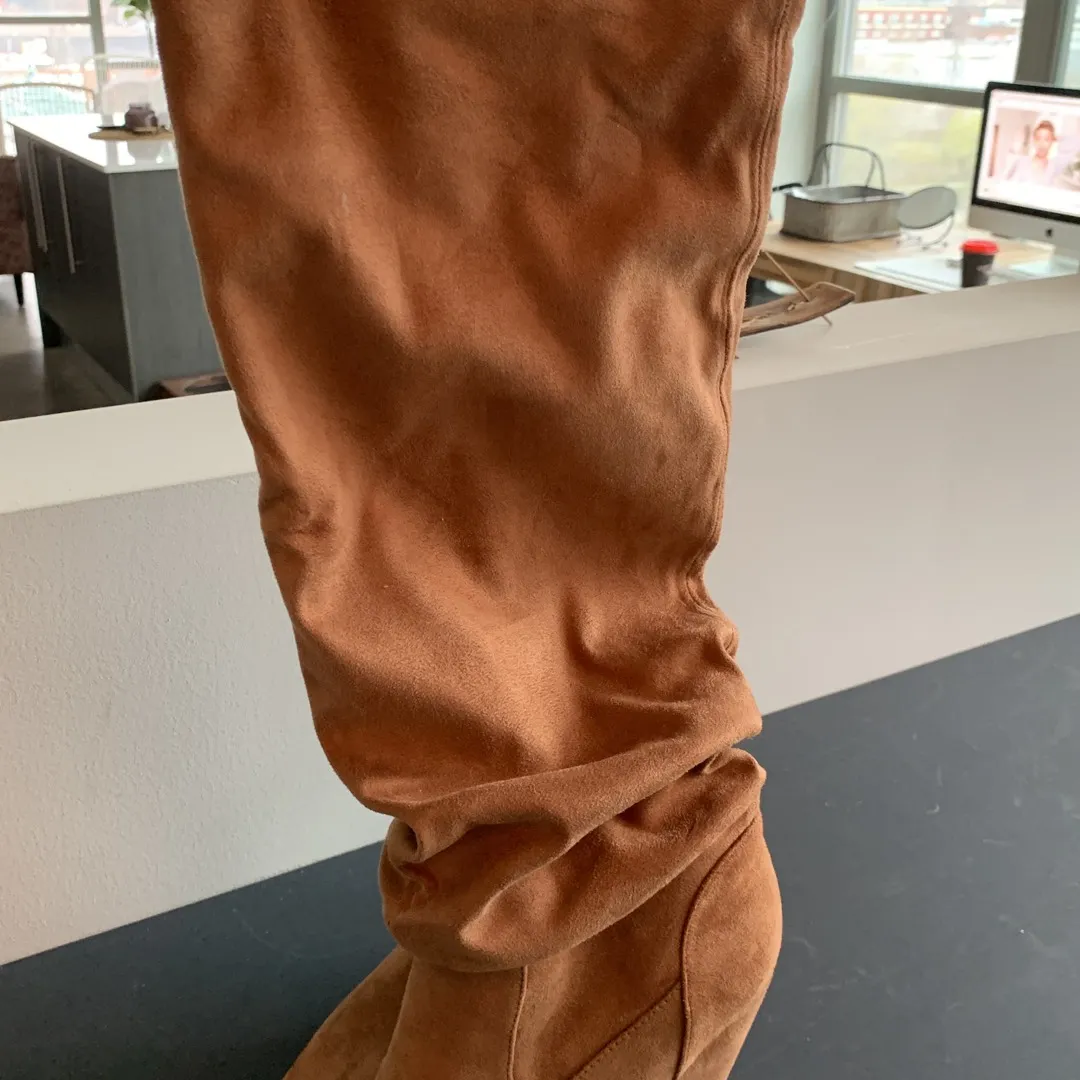 CAMEL FOREVER 21 BOOTS photo 1