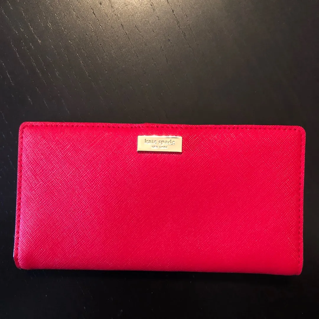 BNWT Kate Spade Leather Wallet photo 1