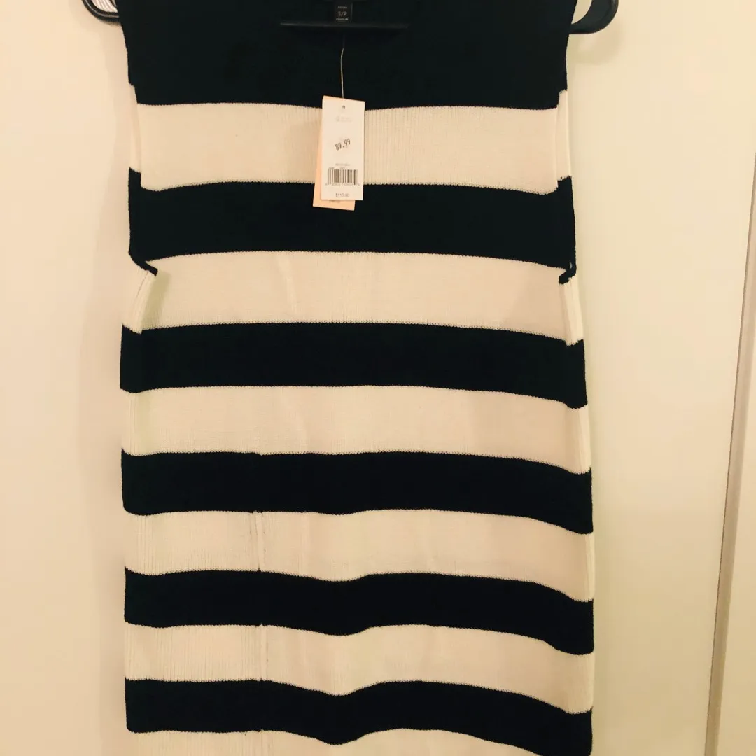 Brand New Top With Tags - Banana Republic photo 1