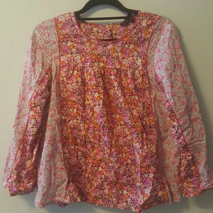 Floral blouse size M photo 1