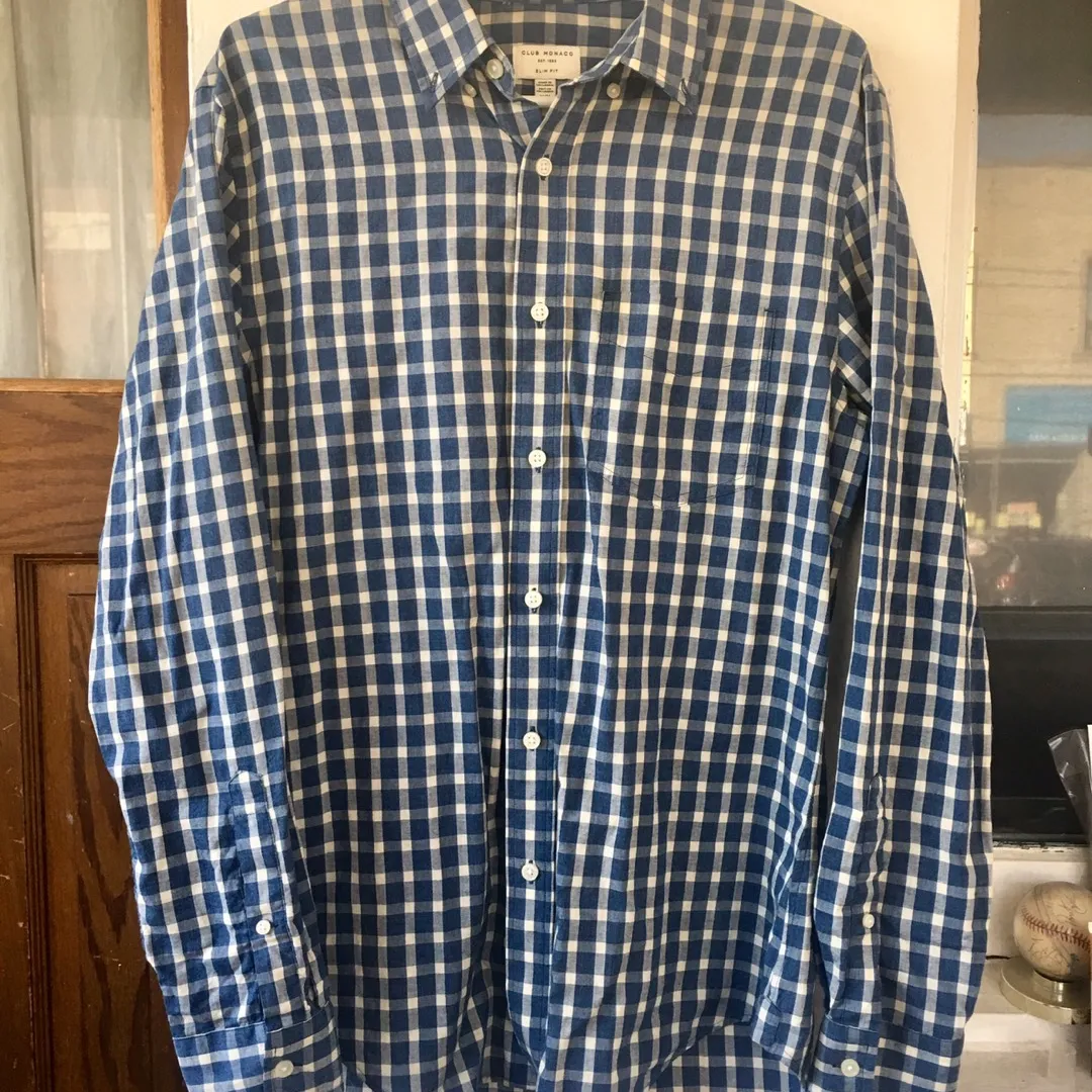 Men’s Button Up Shirts (size Medium) photo 4
