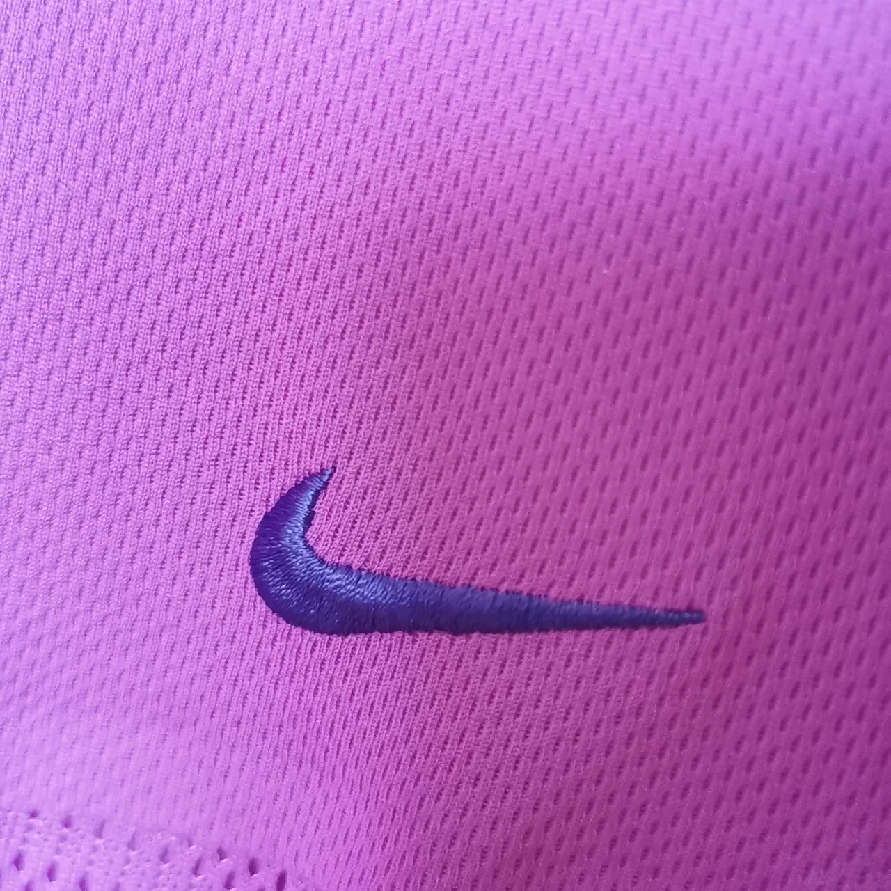 Nike drifit magenta A workout tank top photo 3