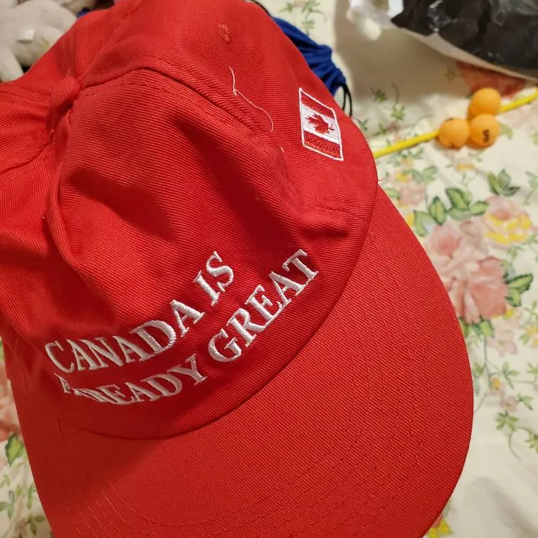 Canada Hat photo 1