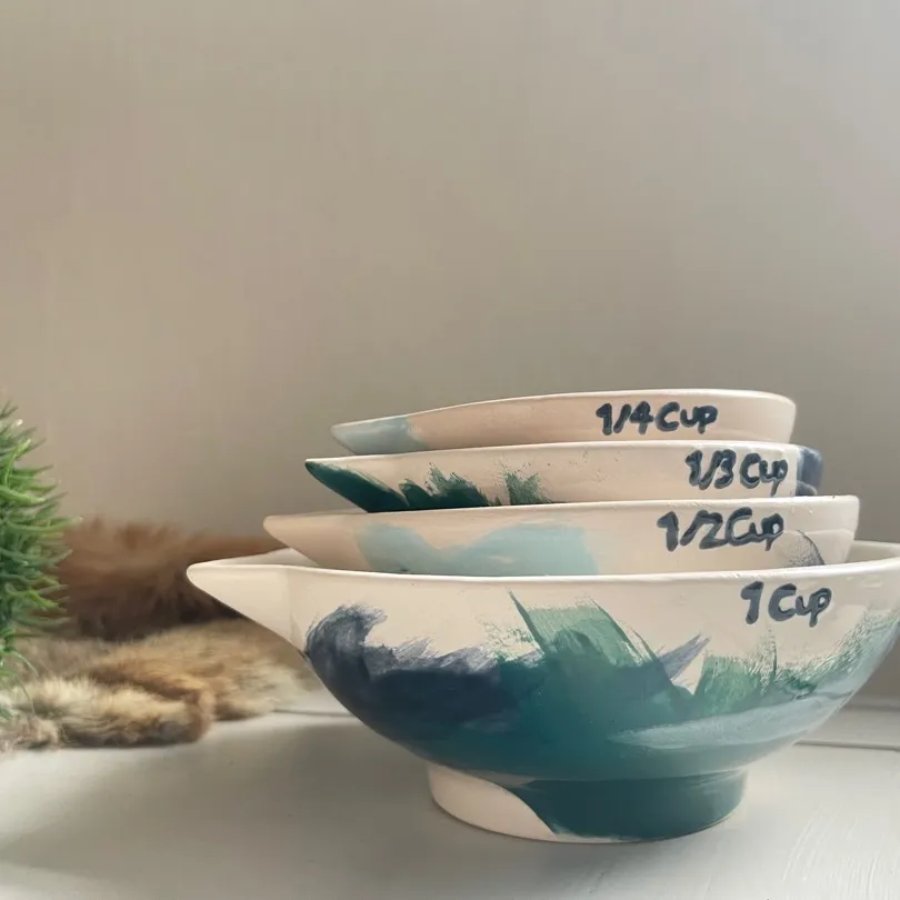 Hand painted Anthropologie-style set of measuring cups photo 3