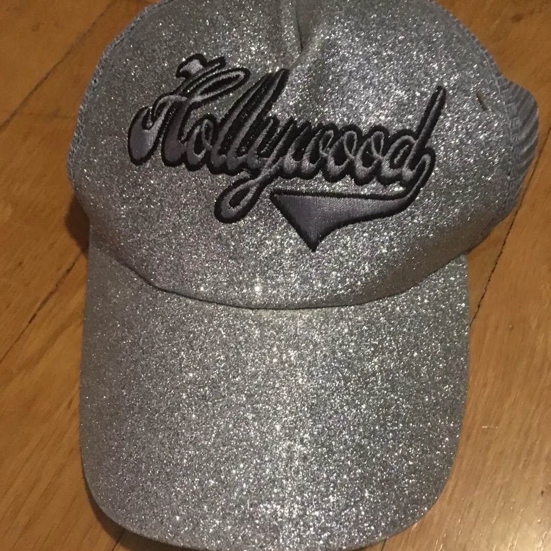 FREE Sparkly Hollywood Hat photo 1