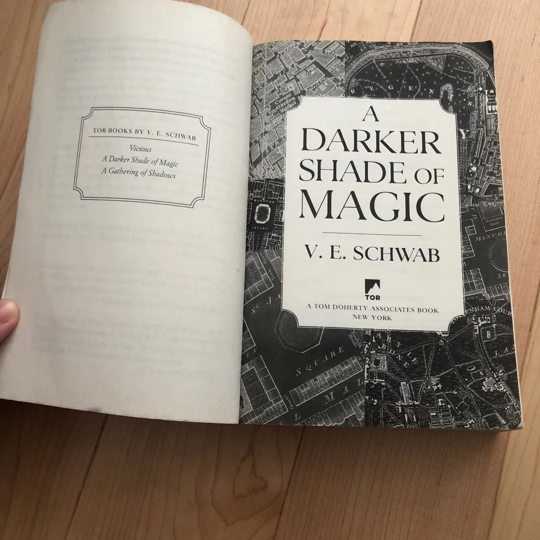 Book - A Darker Shade Of Magic By V.E. Schwab photo 3