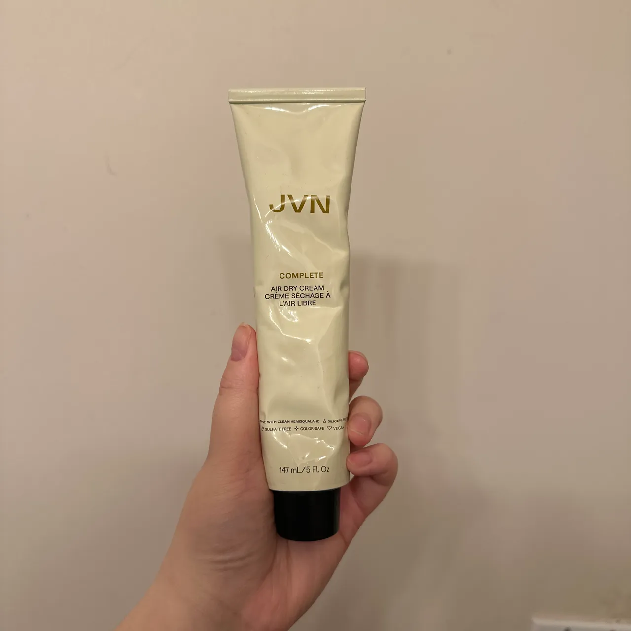 JVN Complete Hydrating Air Dry Hair Styling Cream photo 1