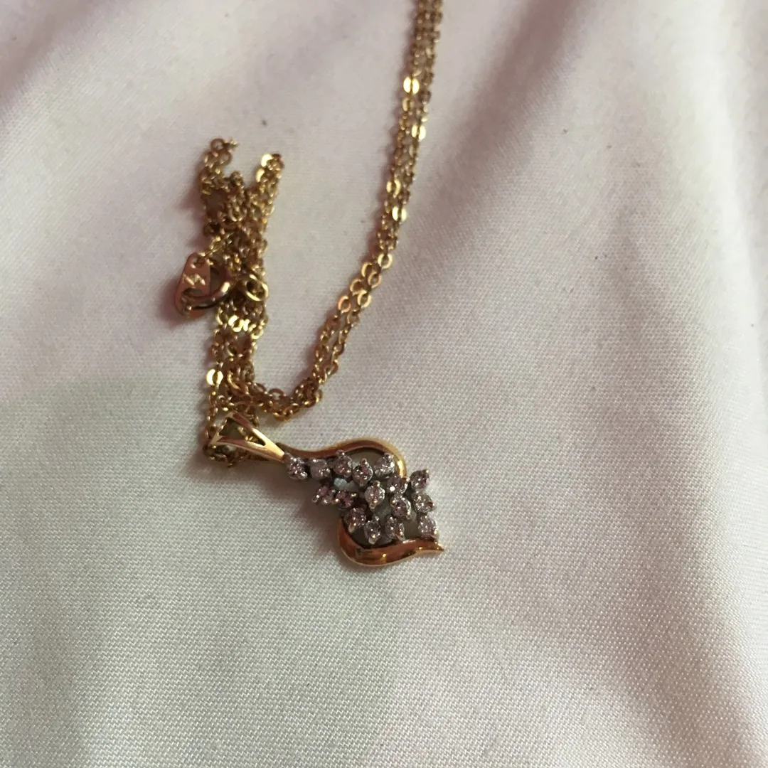 Diamond And Gold Necklace photo 1