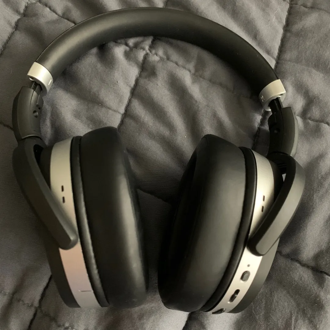 Sennheiser 4.50 BTNC Wireless Active Noise Cancelling Headphones photo 5