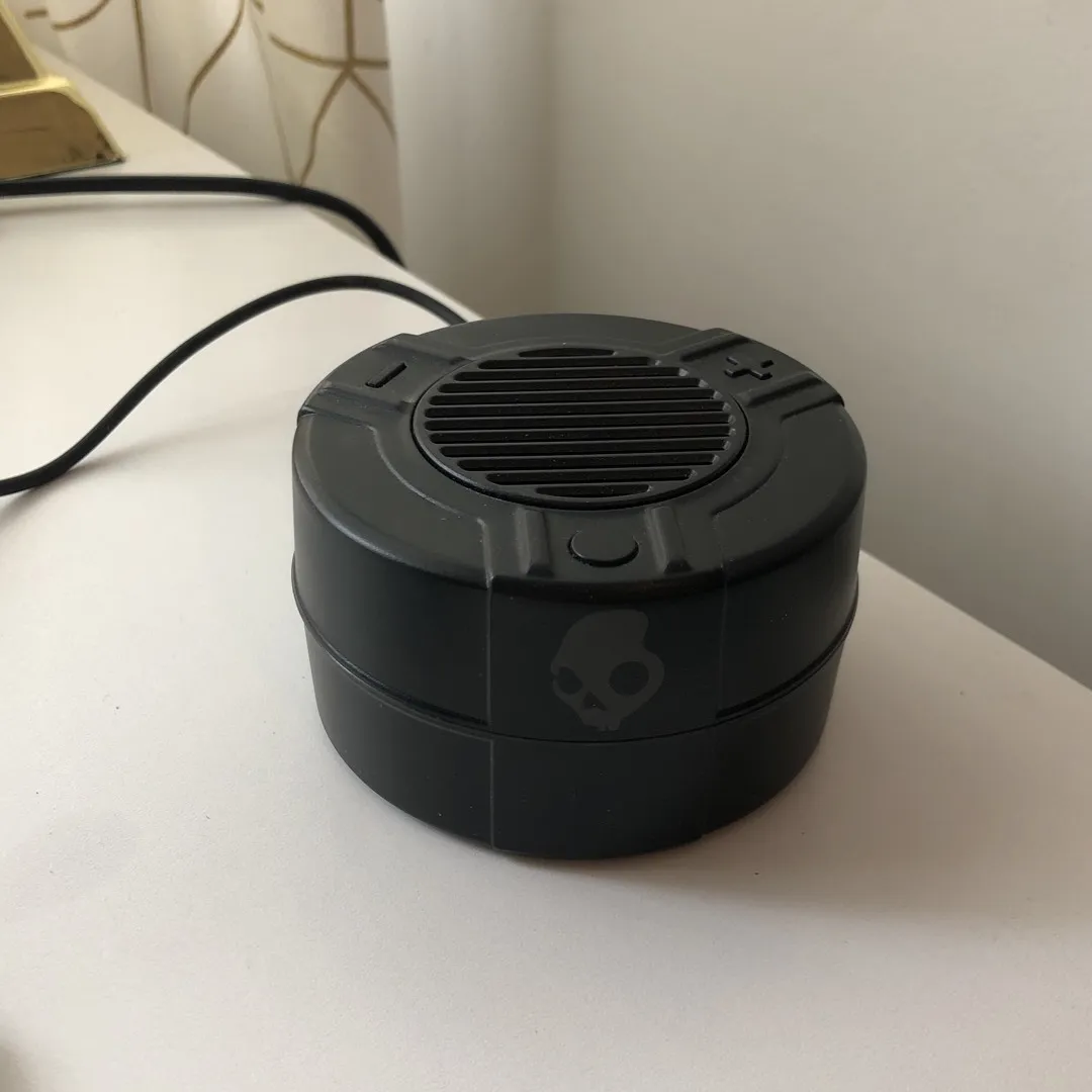 Skullcandy Bluetooth Speaker photo 1