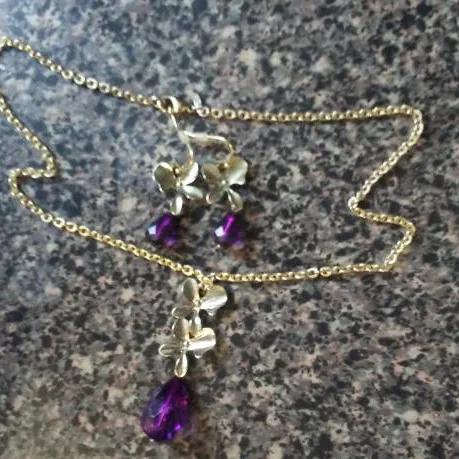 Purple Earring And Necklace Set photo 4