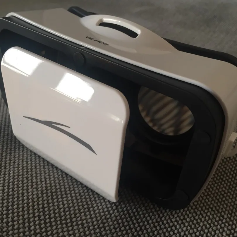 Mini VR Headset (for Phone) photo 1