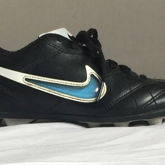 Youth Nike Soccer Cleats photo 1